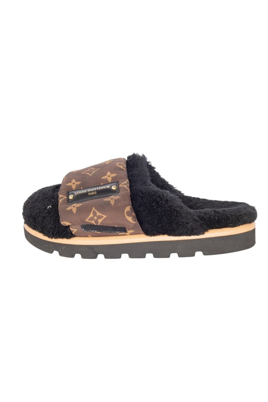 LOUIS VUITTON Black Sherpa Pillow Comfort Logo Mules Size 37